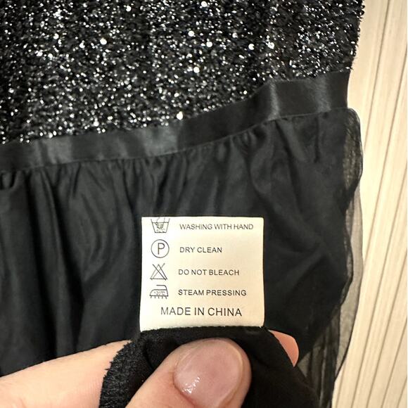 Meetjen Sequin A-Line Prom Dress Size 3XL - Picture 5 of 7